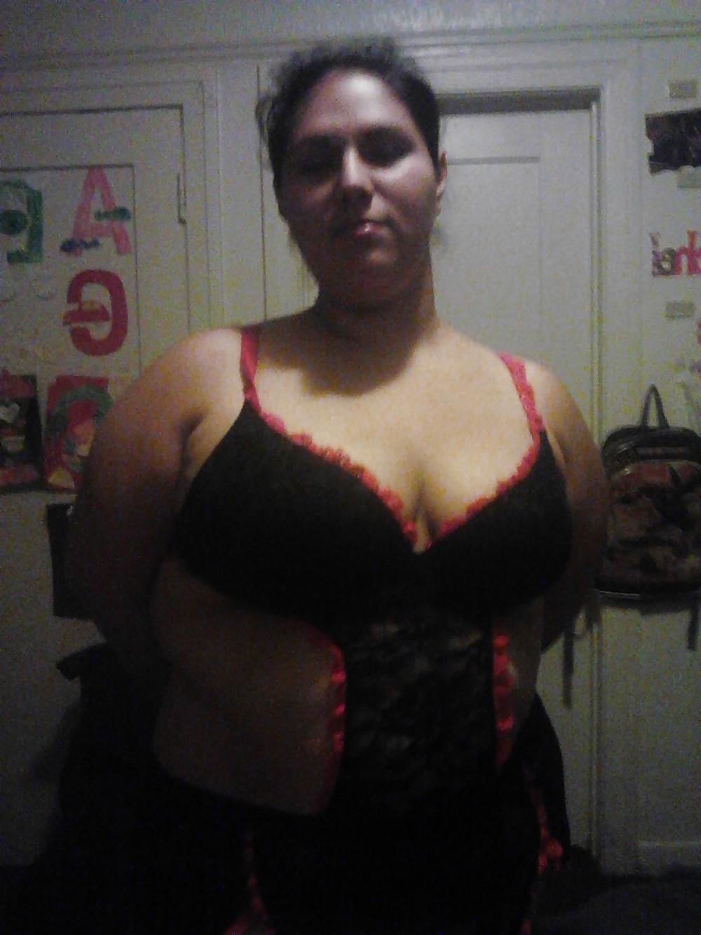 8P LATINA BBW IN SEXY LINGERIE