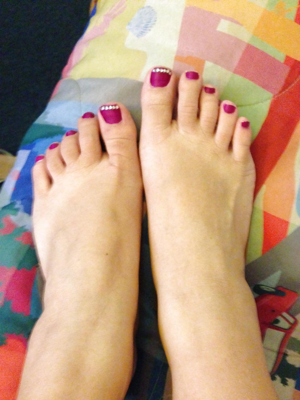 25P Asian Filipina Filipino Feet Toes Foot