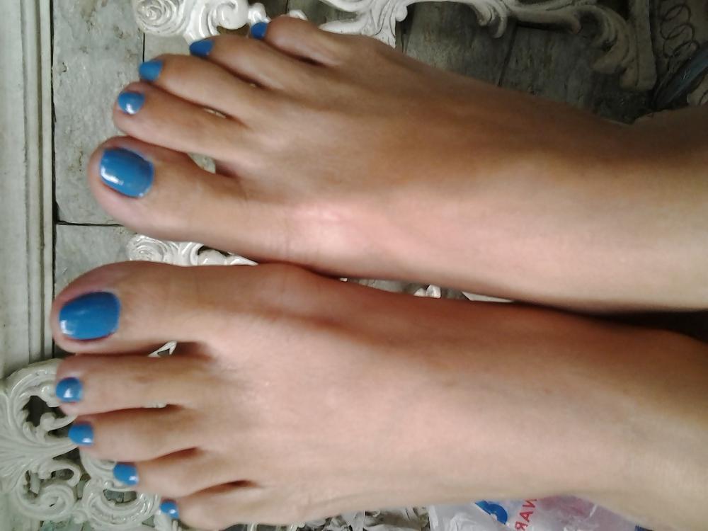 25P Asian Filipina Filipino Feet Toes Foot
