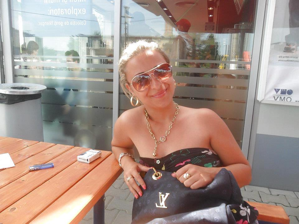 13P Romanian girl: Andrea