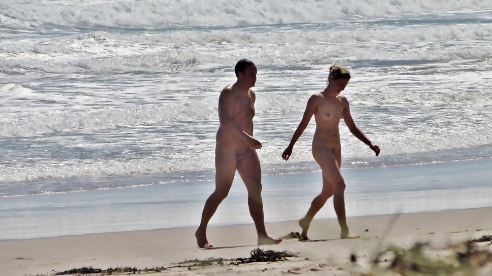 12P Voyeur Beach NZ