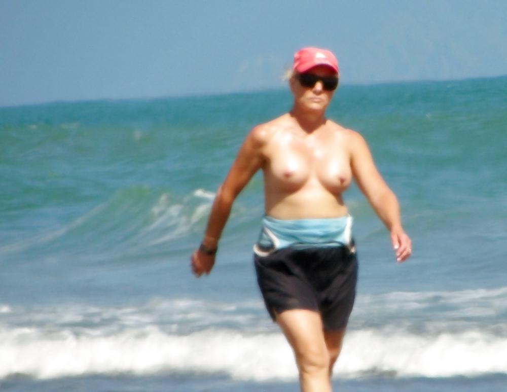 12P Voyeur Beach NZ