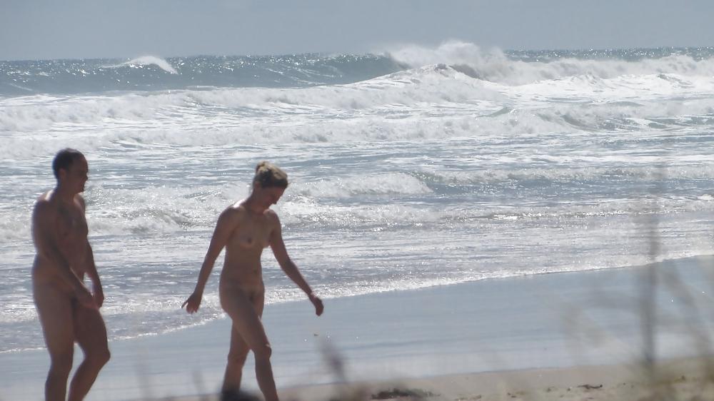 12P Voyeur Beach NZ