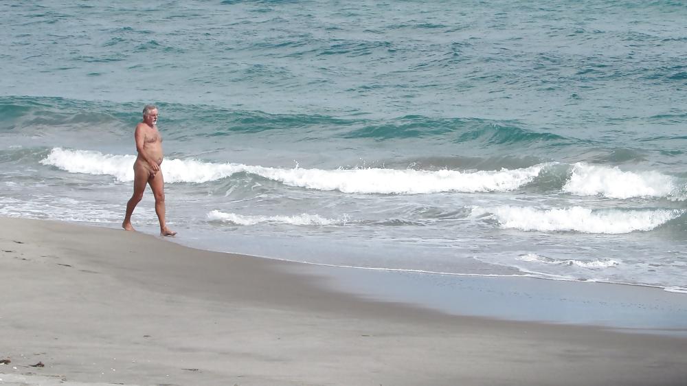12P Voyeur Beach NZ