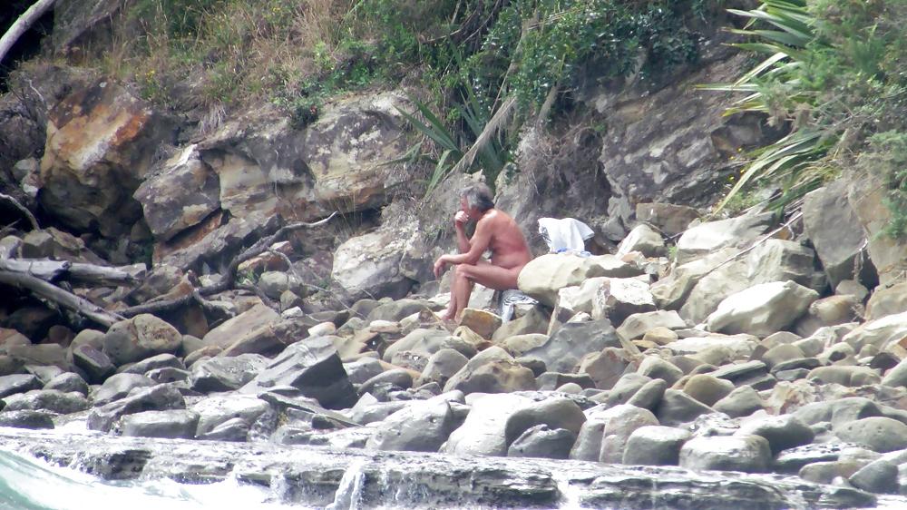 12P Voyeur Beach NZ