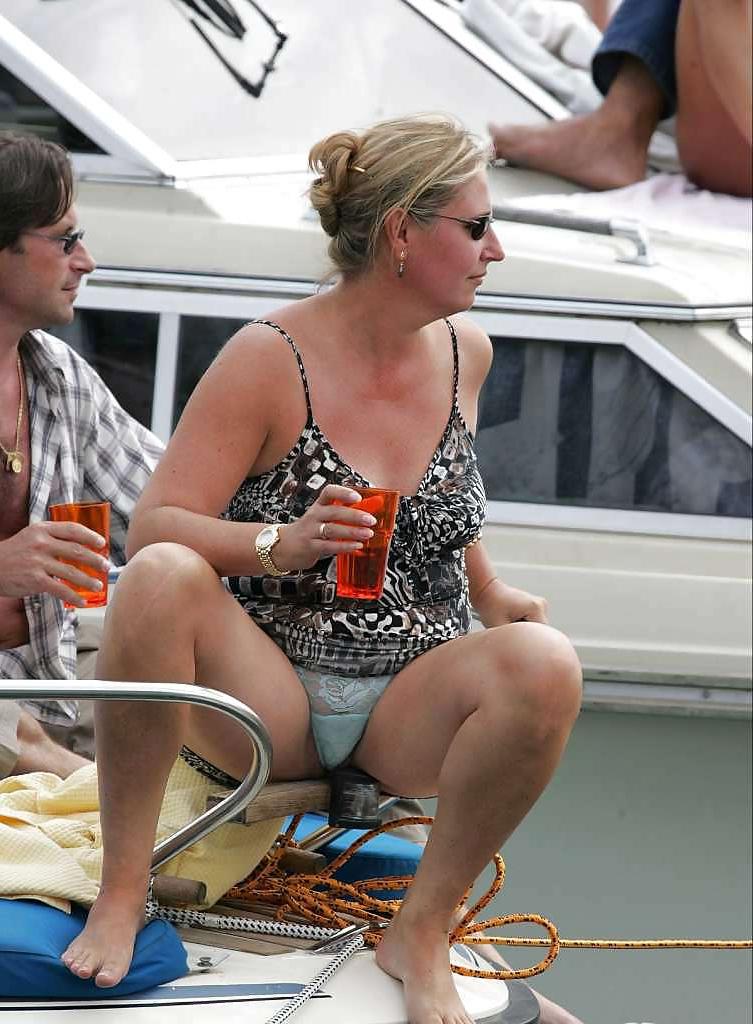 25P Upskirt Shots