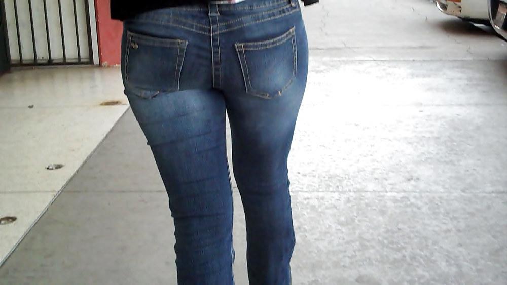 19P Following her ass and butt in jeans 