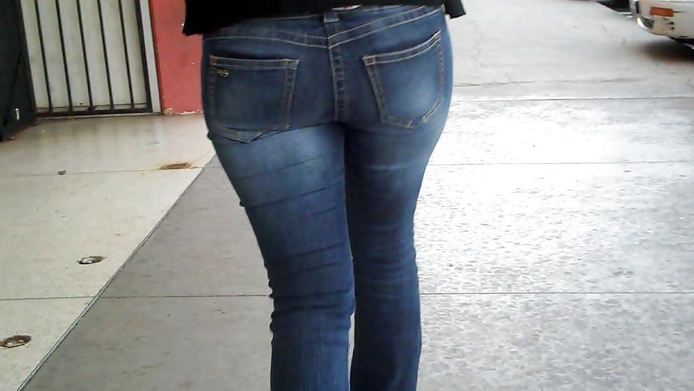 19P Following her ass and butt in jeans 