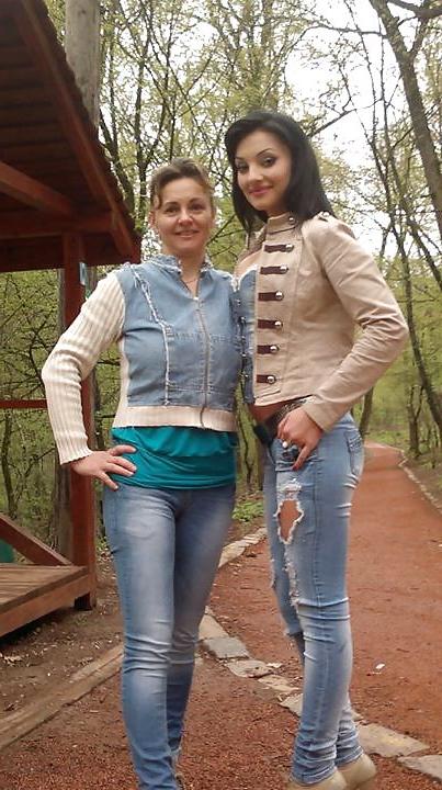 25P Romanian girl: Armina