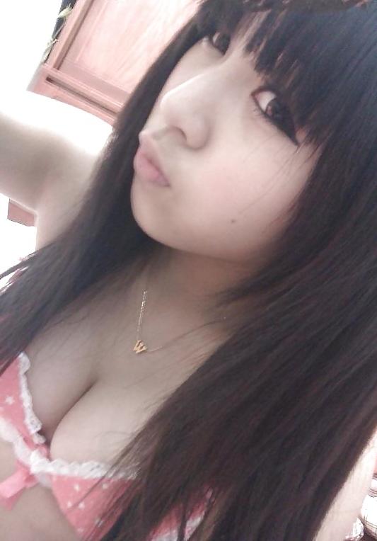 16P Kimomo  cute asian girl