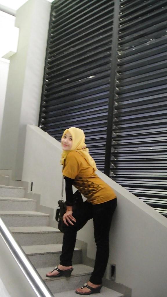 13P Asiatische Hijabis mit großen Titten