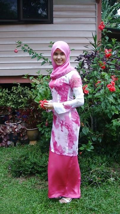 13P Asiatische Hijabis mit großen Titten