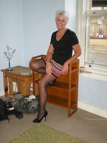 25P Grannys non nude all in 60's