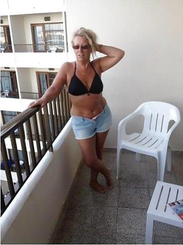 25P Grannys non nude all in 60's