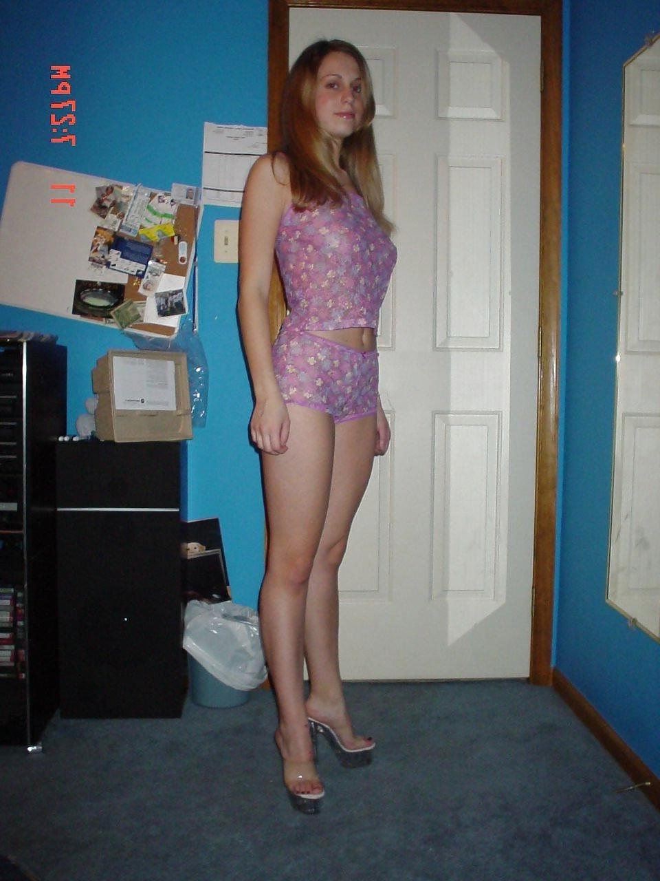 25P Les salopes (non nude )