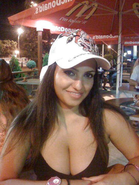 23P Romanian girl: Daniela