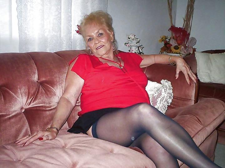 24P Grab a granny 32