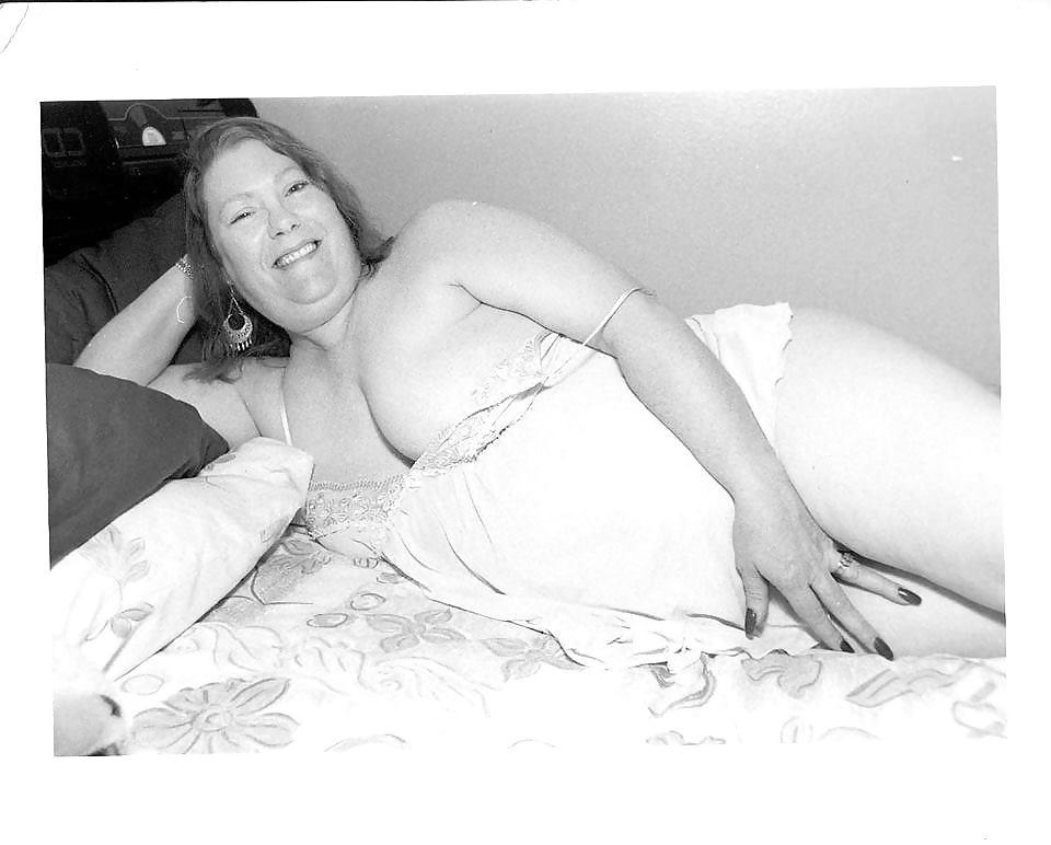 15P Busty bbw milf Christine Swan some homemade pictures.