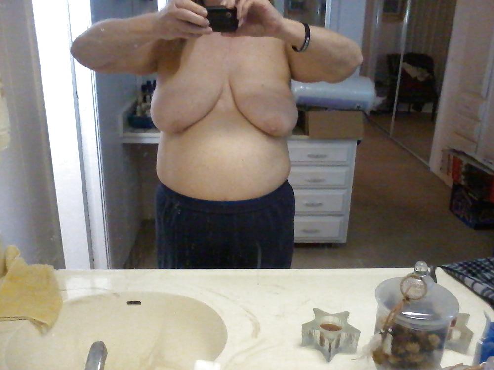 15P Busty bbw milf Christine Swan some homemade pictures.