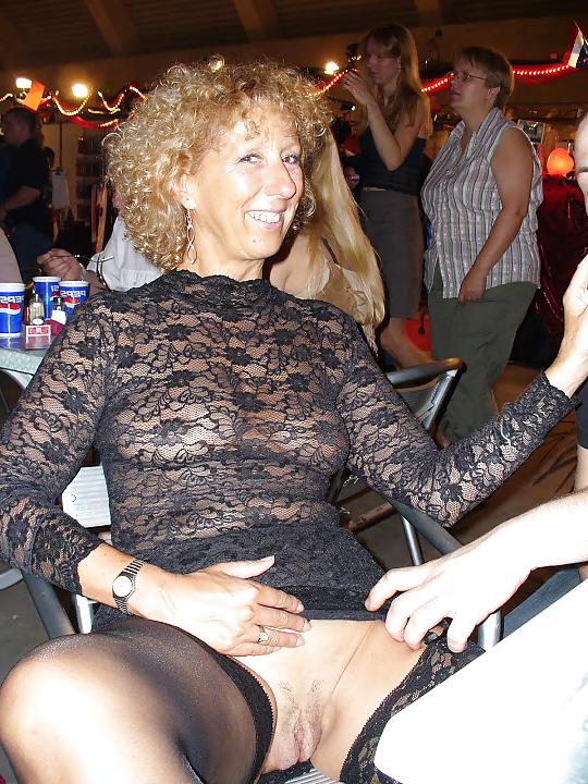 25P Grab a granny 29