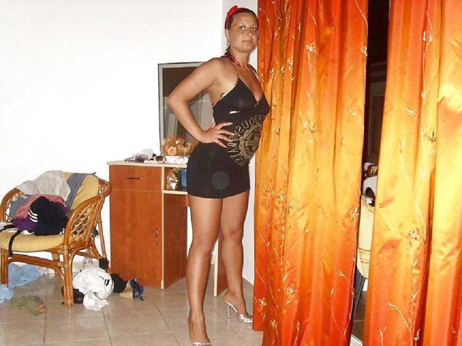 25P Romanian milf:ionela