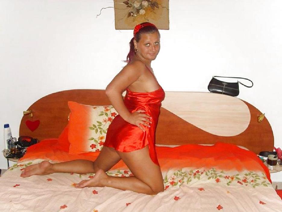 25P Romanian milf:ionela