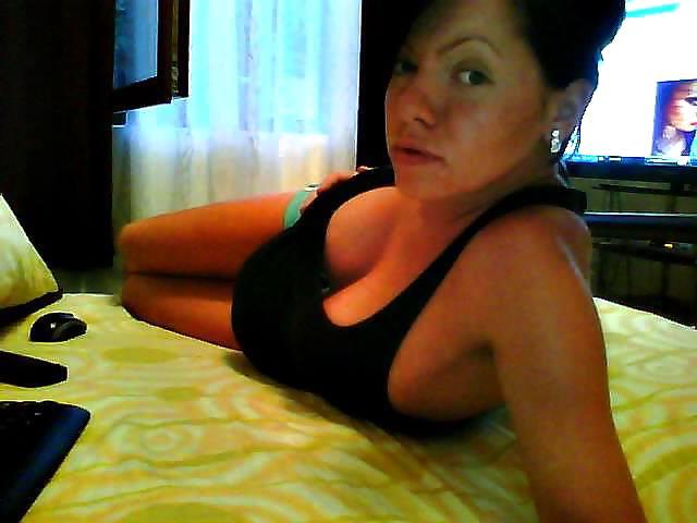 25P Hot romanian bitches please comment