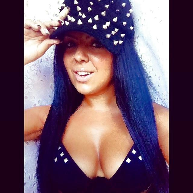 25P Hot romanian bitches please comment