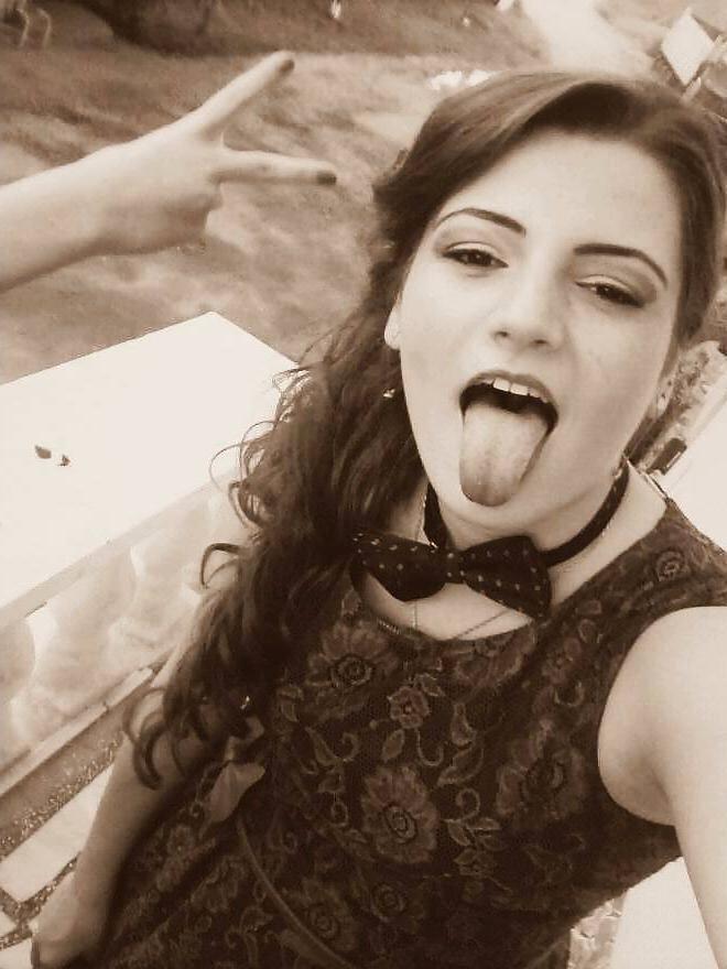 25P Hot romanian bitches please comment