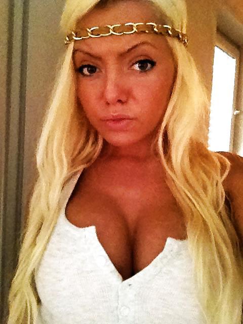 25P Hot romanian bitches please comment