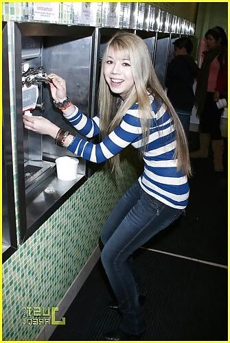 18P Jennette McCurdy ( non-nude )