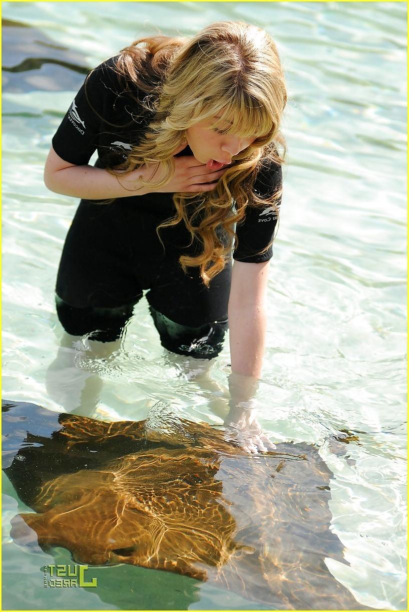 18P Jennette McCurdy ( non-nude )