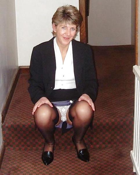 20P Mature Upskirt White Panties