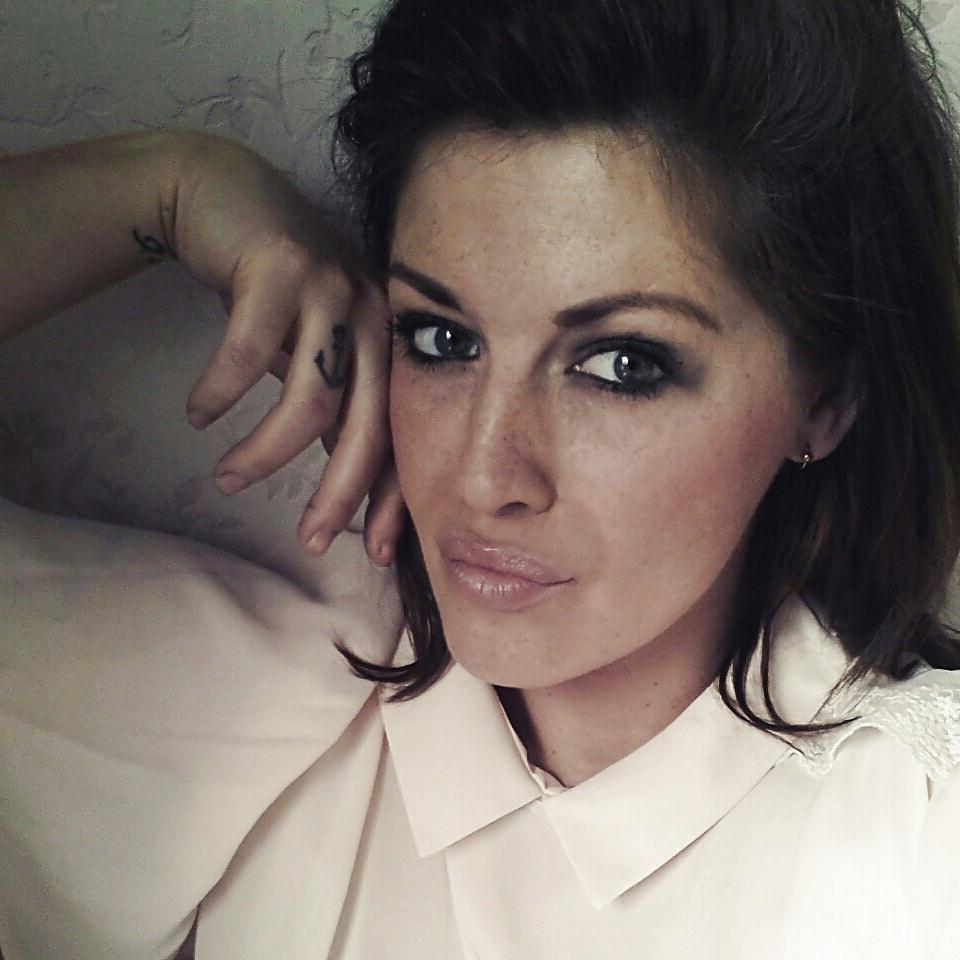 25P Beautiful & sexy Lady