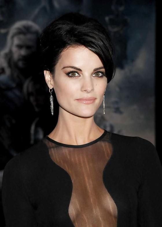 6P Jaimie Alexander  Film: Thor