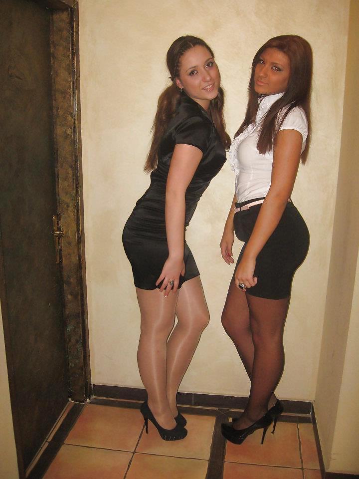 25P LEGS LEGS AND HEELS 