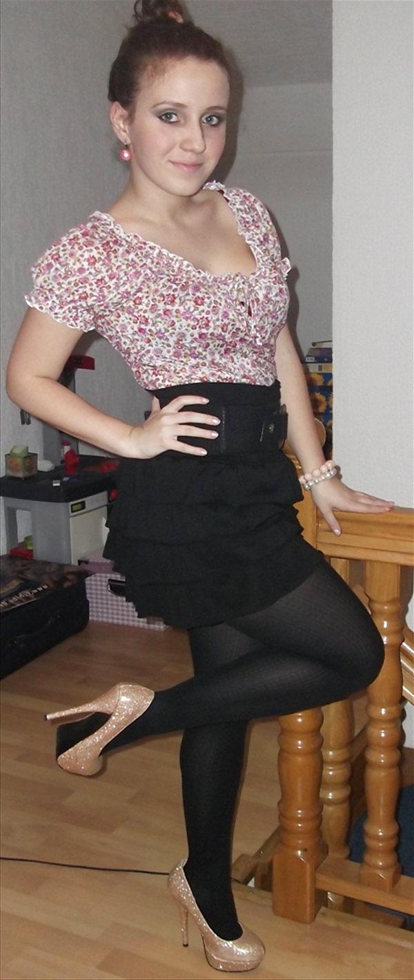 25P LEGS LEGS AND HEELS 