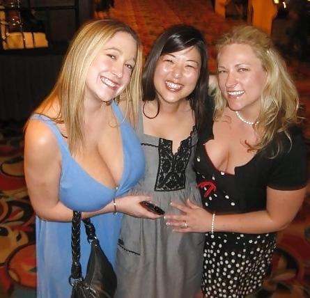 20P Not naked busty facebookwomen 9.