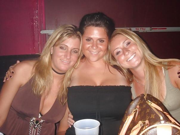 20P Not naked busty facebookwomen 9.