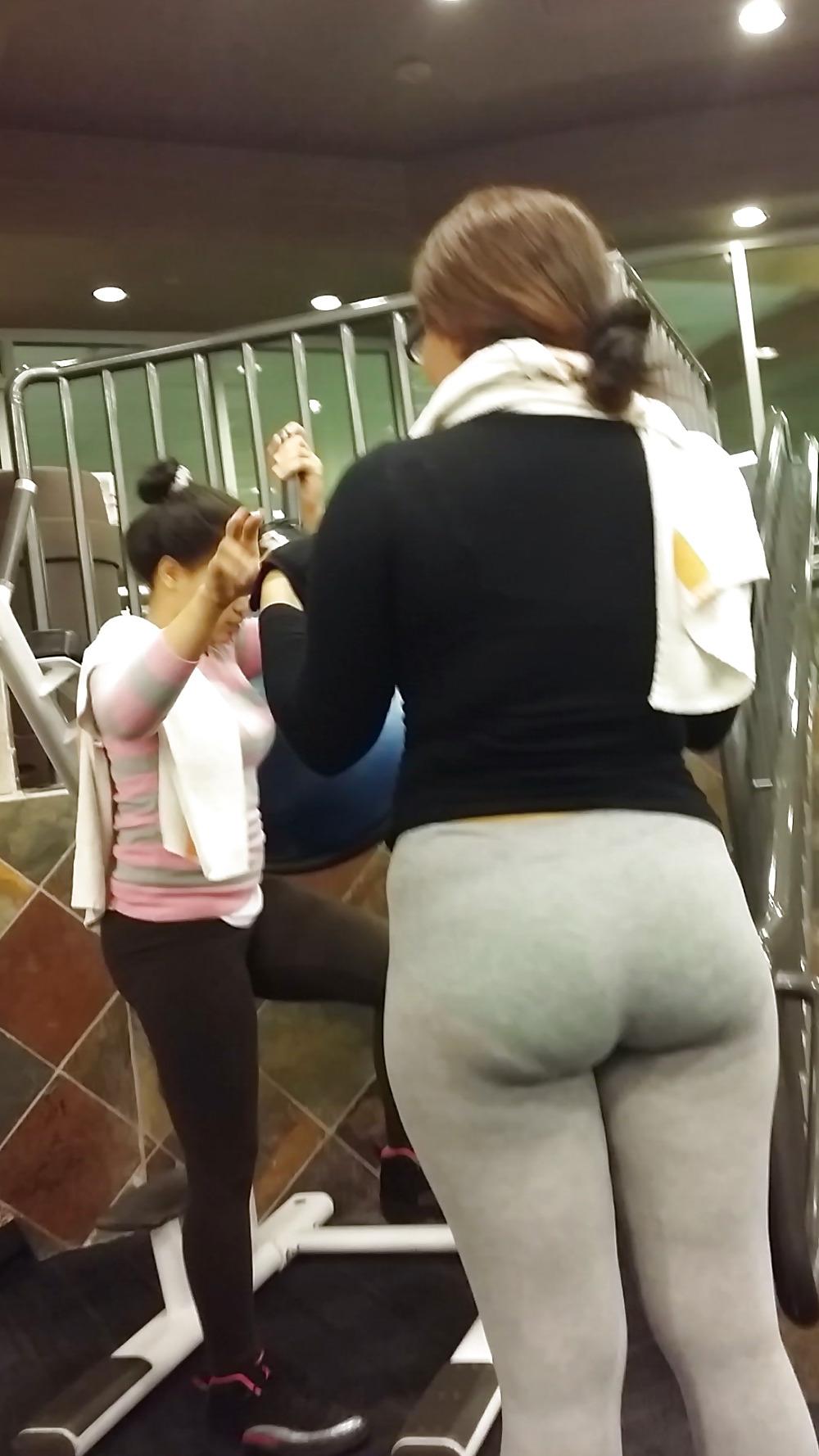 7P Candid BBW phatty in gym