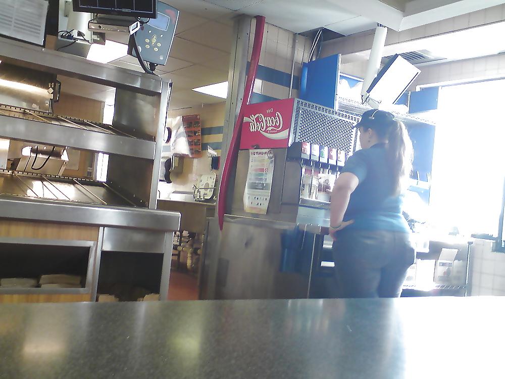 25P Big butt voyeur