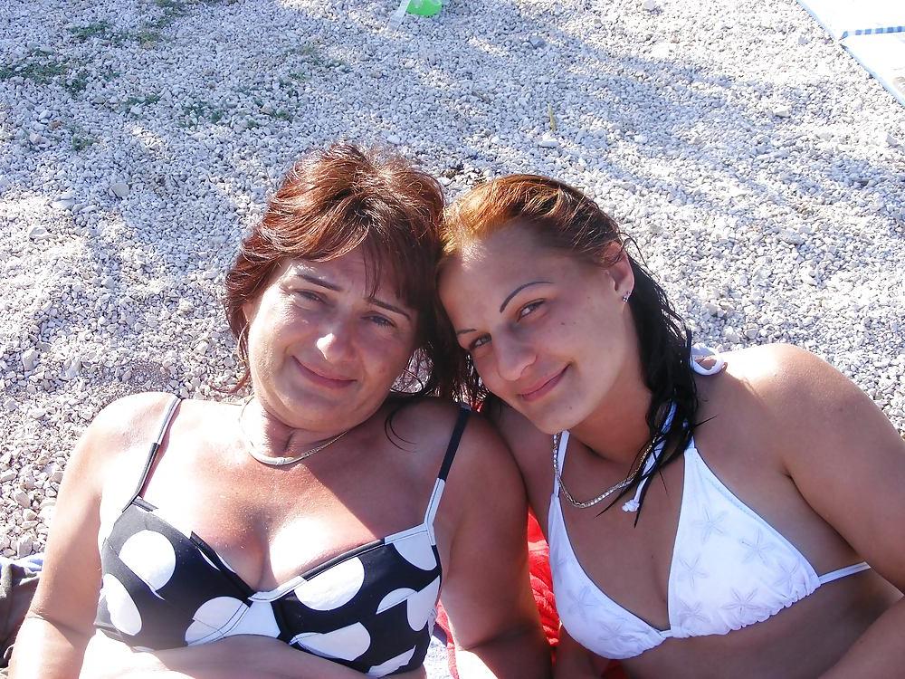 15P Mom and not her daughter in bikini (nonude)