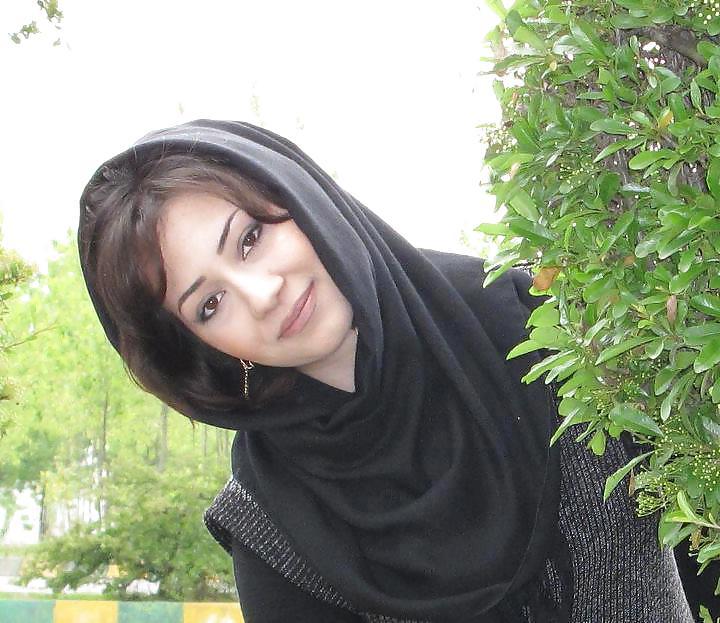 25P Hot muslim girls