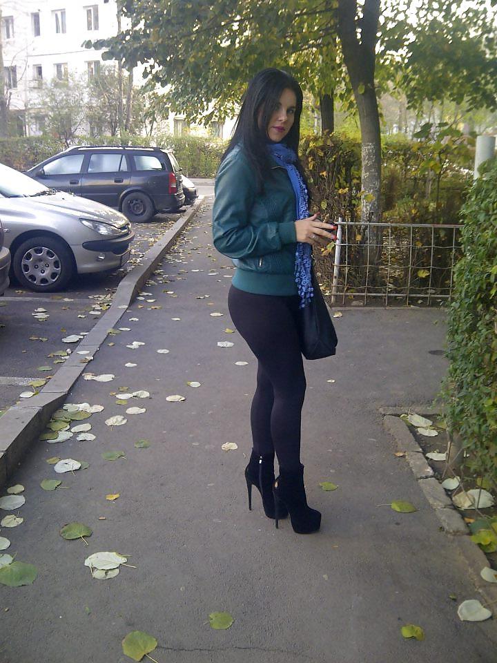 13P Romanian girl: Antonia