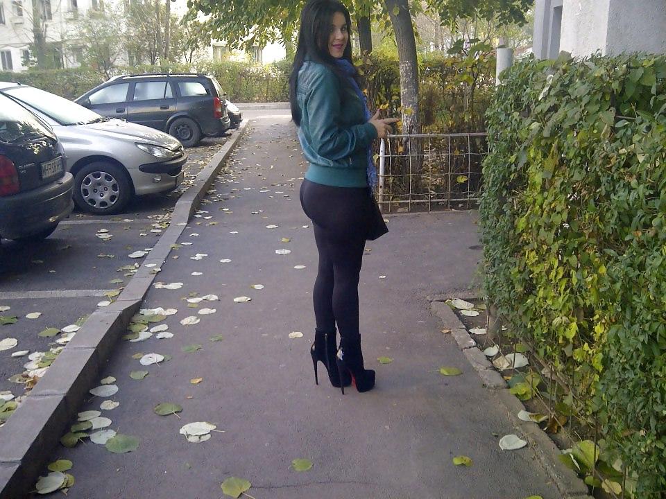 13P Romanian girl: Antonia