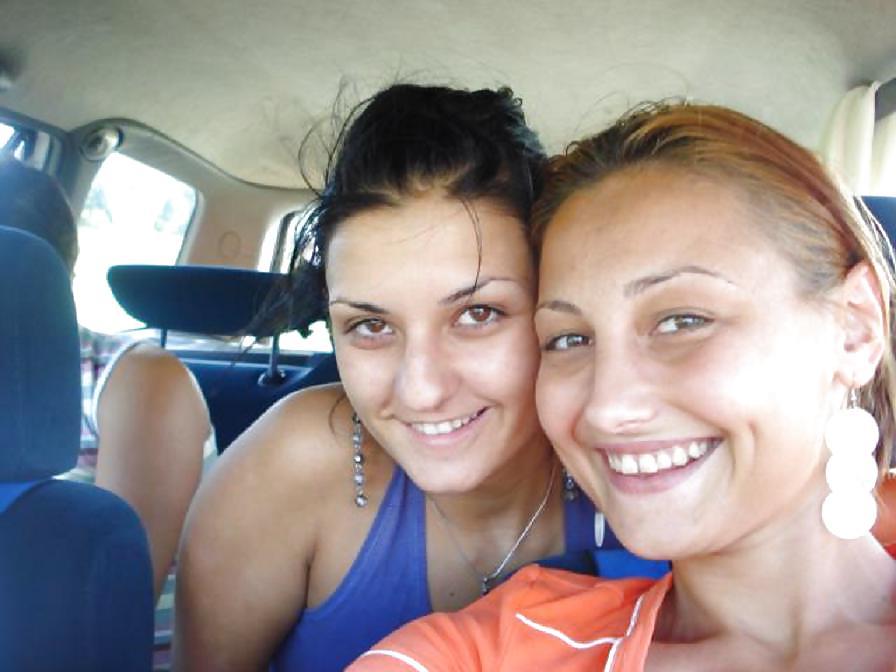 12P Romanian girl: Andrada