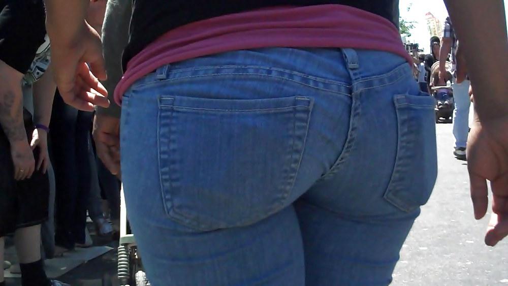 25P Real nice so fine sweet ass & bubble butt in jeans 