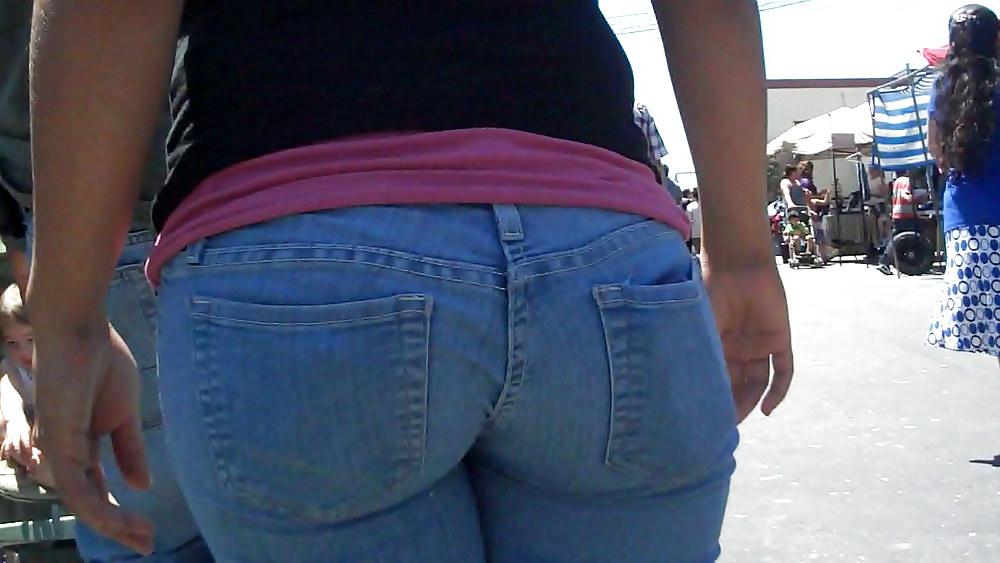 25P Real nice so fine sweet ass & bubble butt in jeans 