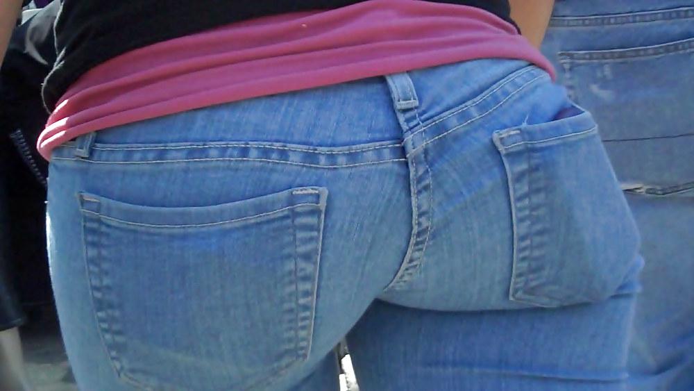 25P Real nice so fine sweet ass & bubble butt in jeans 
