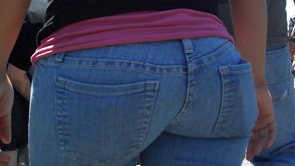 25P Real nice so fine sweet ass & bubble butt in jeans 
